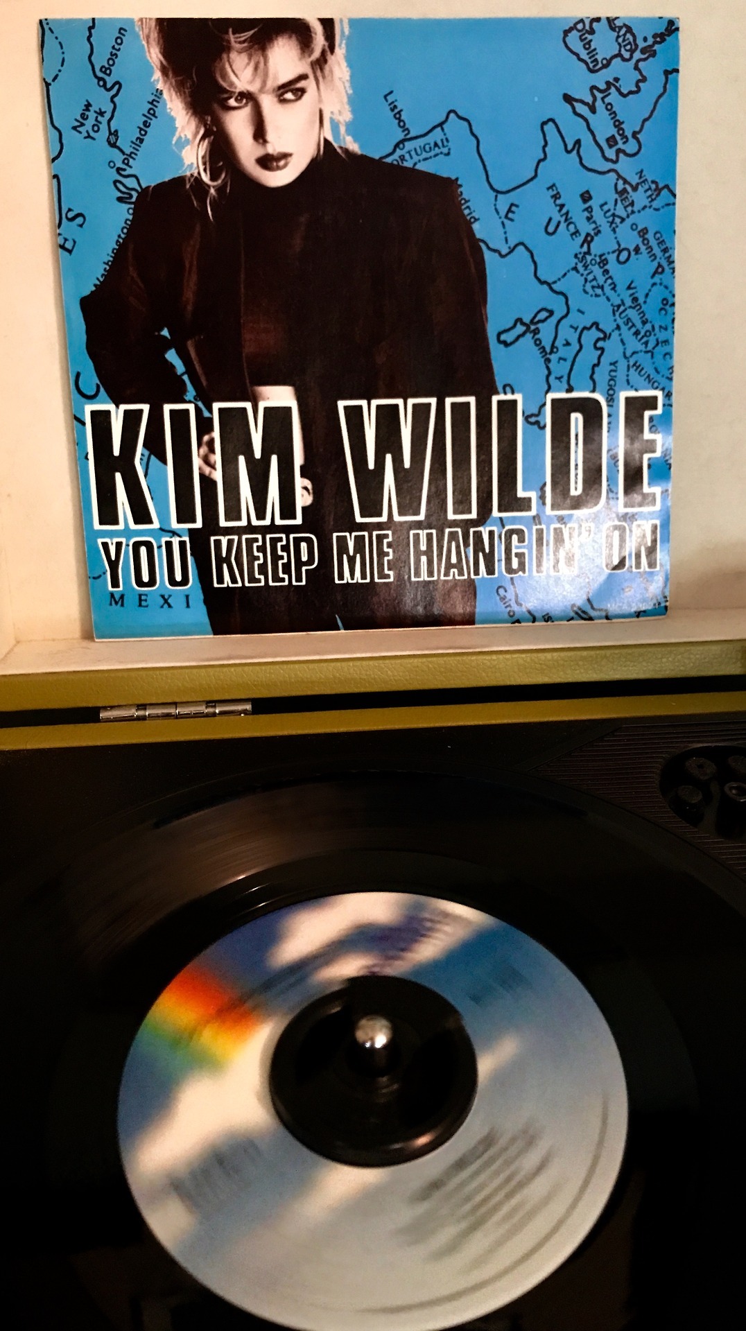 Kim Wilde “You Keep Me Hanging On”